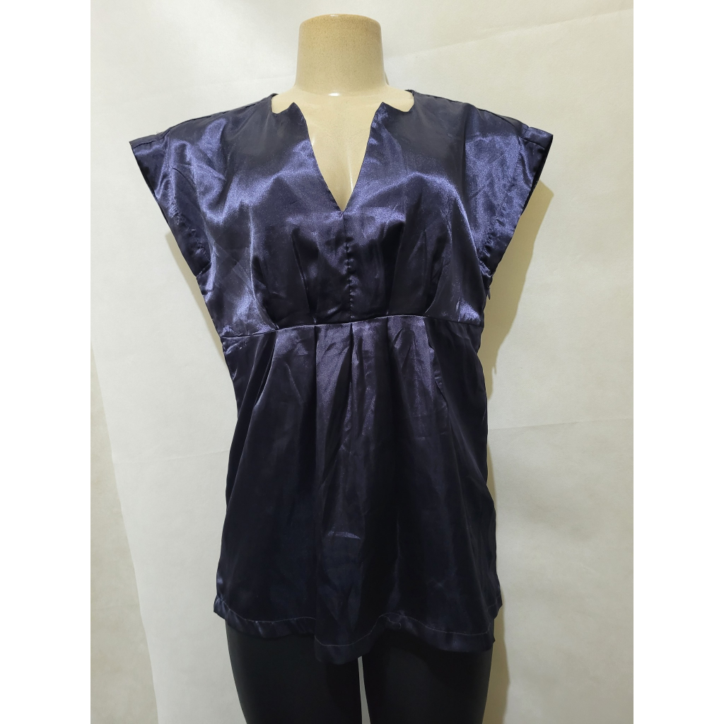 Blusa roxa cetim VANGUARD 38  veste entre P e M usado bom estado