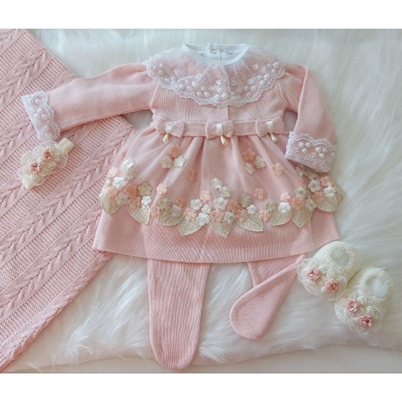 Saída de Maternidade de Luxo em Tricot. Saida Realeza Vestido Calça e Manta