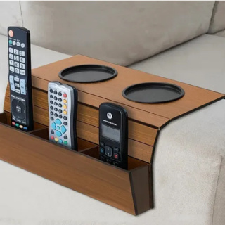 Esteira porta controle com porta copo em mdf apoio de braço de sofá em Oferta na Shopee
