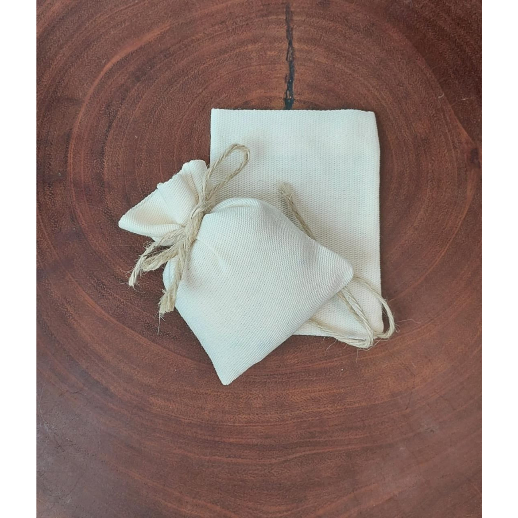 60 saquinhos 15x17 algodão cru com cordão de juta para produtos naturais, ecológicos.