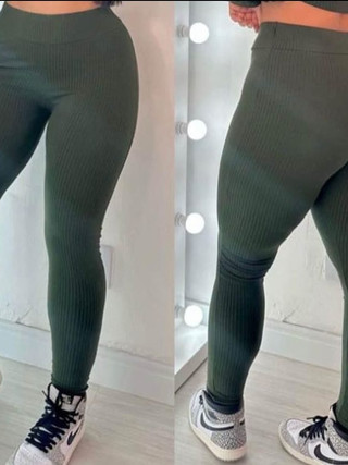 CALÇA CANELADA 3 D EXELENTE QUALIDADE E CAIMENTO PERFEITO.
