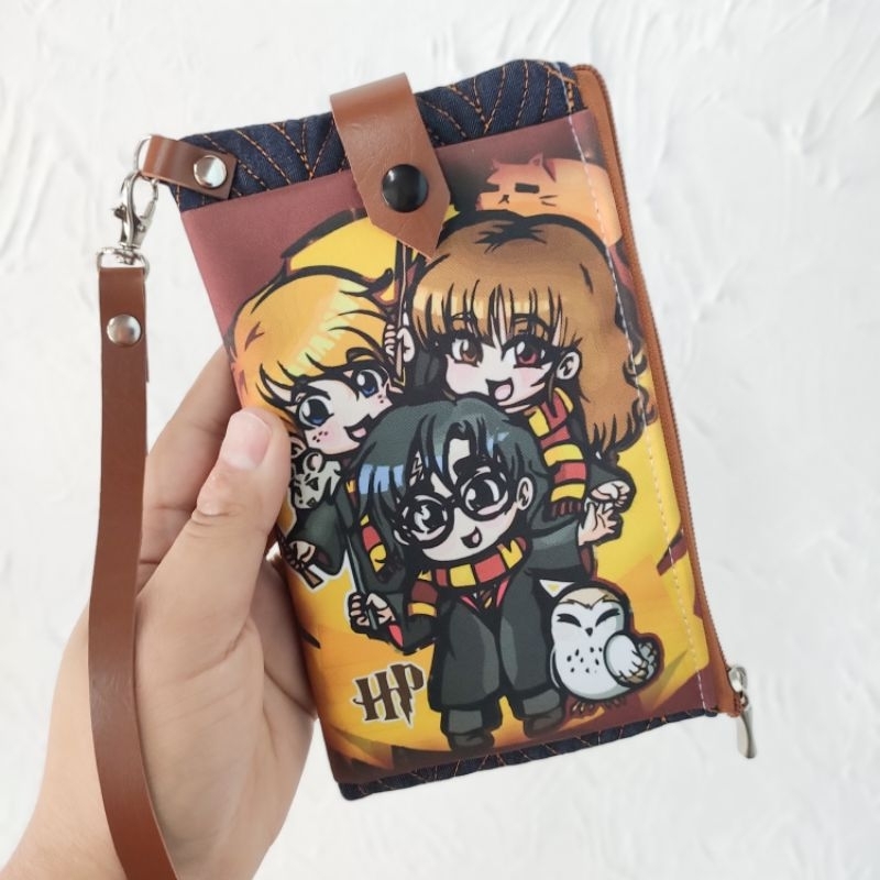 Carteira feminina porta celular e documentos com alça