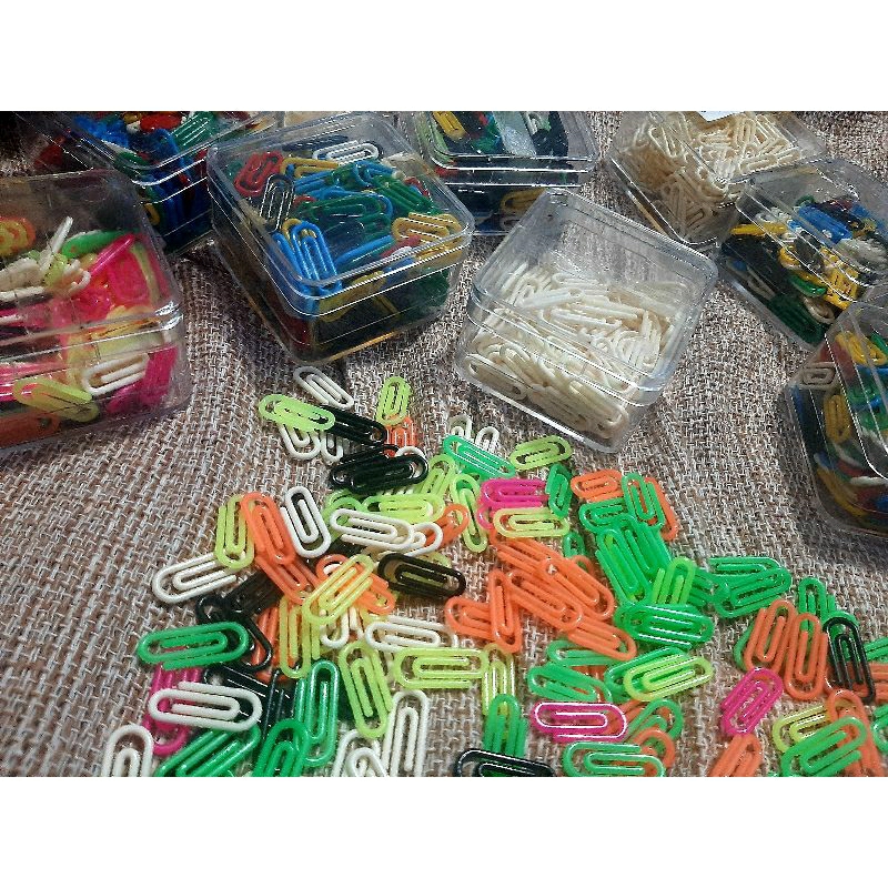 Clips Escolar De Plástico Colorido Papelaria Fofa Com 120 Unidades