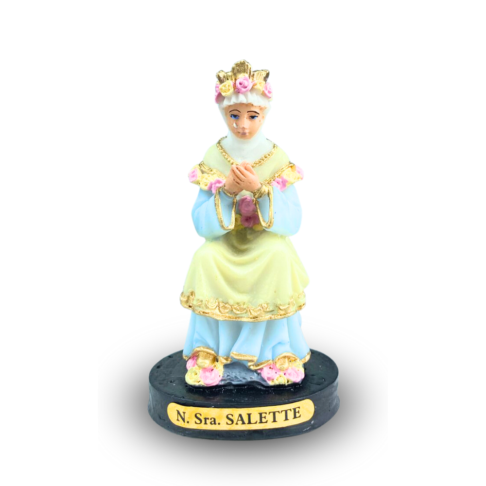 NOSSA SENHORA SALETE SENTADA 8,5X5 CM IMAGEM EM RESINA PREMIUM REF 70088 em Oferta na Shopee