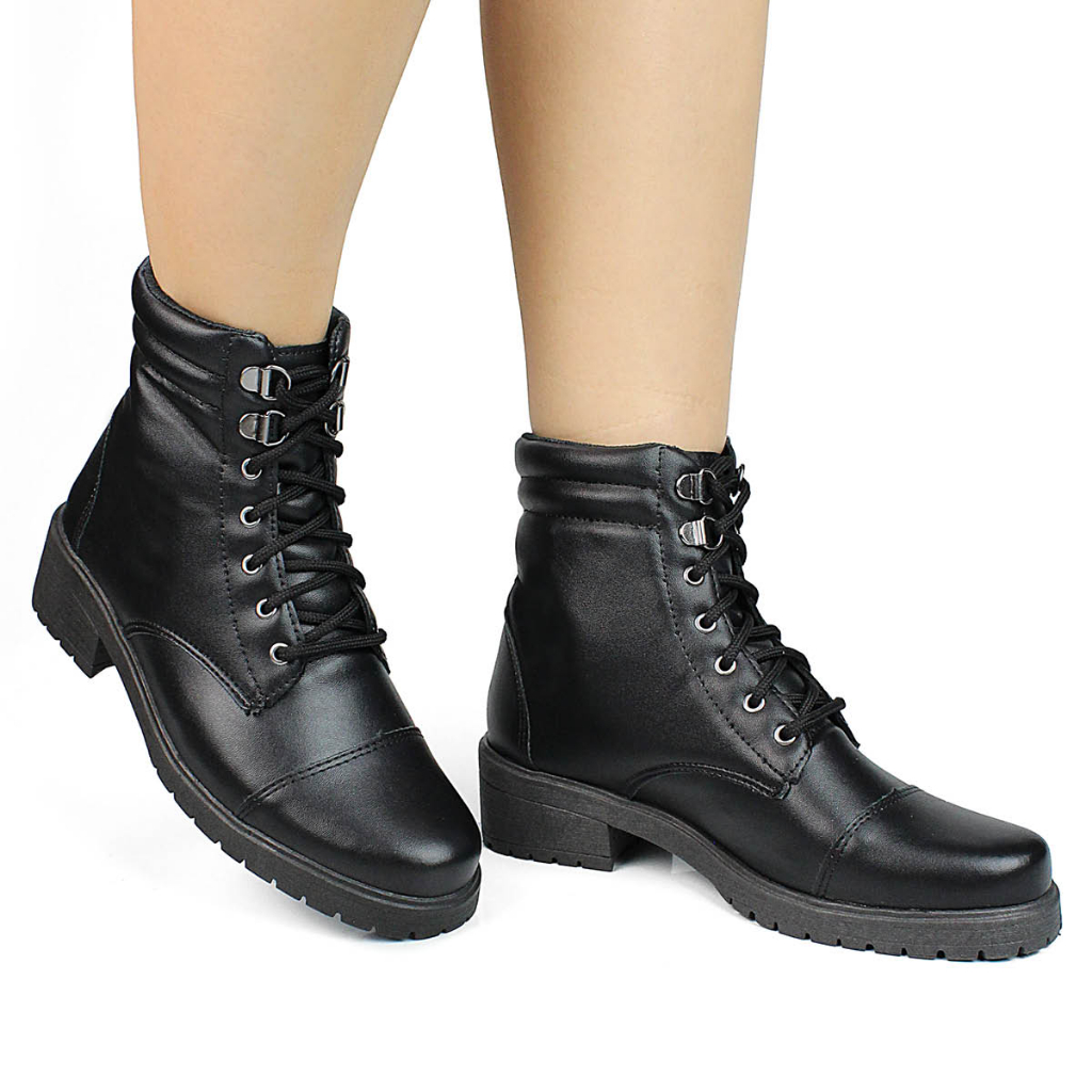 Bota Coturno Salto Baixo Aplicação Metal Preto