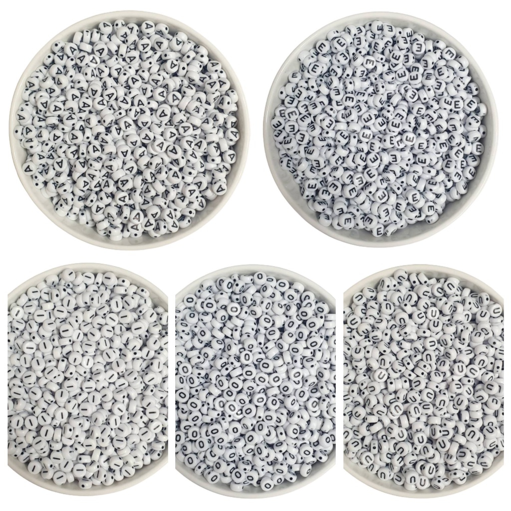 Miçangas Redonda Alfabeto Branco e Preto 7mm
