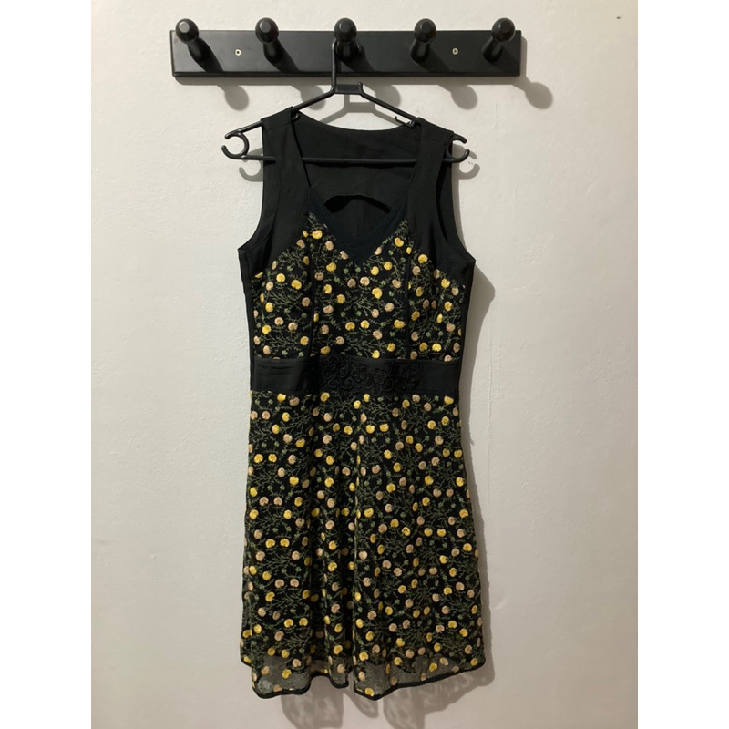 [BRECHÓ] Vestido Rework Preto com Renda [BRECHO] em Oferta na Shopee