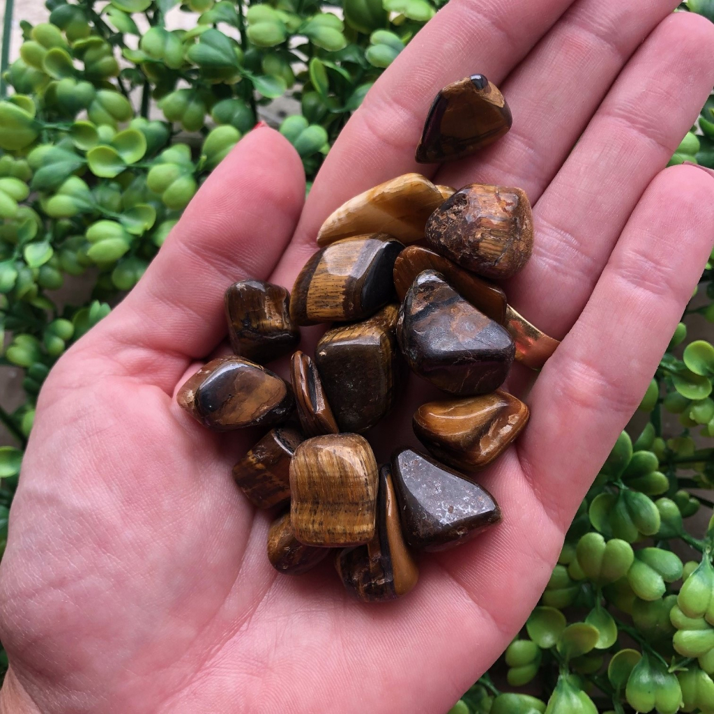 Olho de Tigre Pedra Rolada (P) - Coragem, Foco, Proteção, Discernimento, Força, Vitalidade