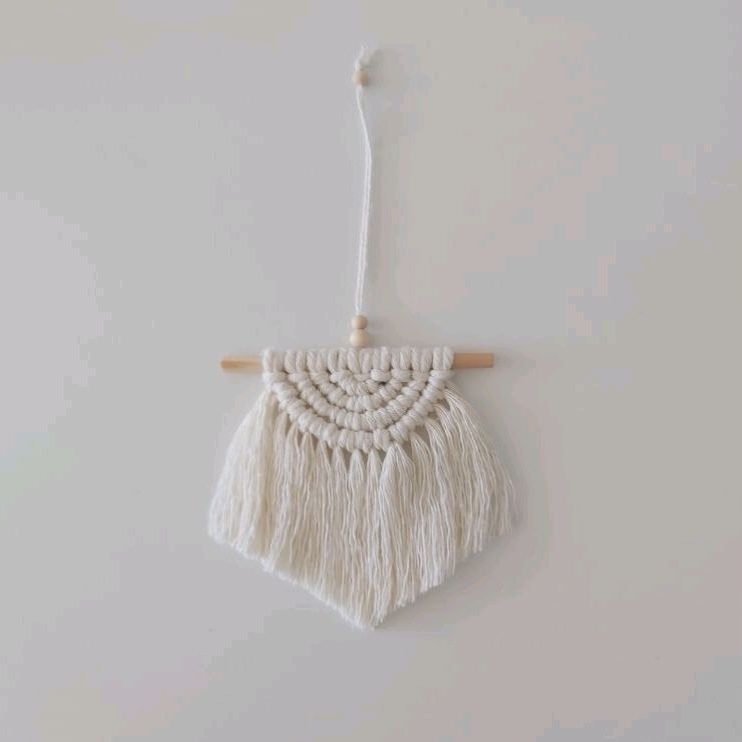 Mini Painel Macrame Semi Circulo - Ideal Para Pendurar na Parede no Carro ou na Maçaneta da porta