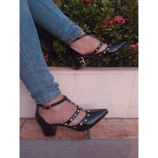 Calçados Feminino Bella Moça Scarpin Pirâmide Verniz Preto Bloquinho