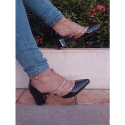 Calçados Feminino Bella Moça Scarpin Pirâmide Verniz Preto com Rose Bloquinho