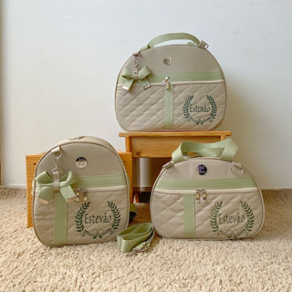 Bolsas maternidade bege personalizadas, kit de bolsas personalizadas. Bolsas de luxo infantil, Dilô kids.