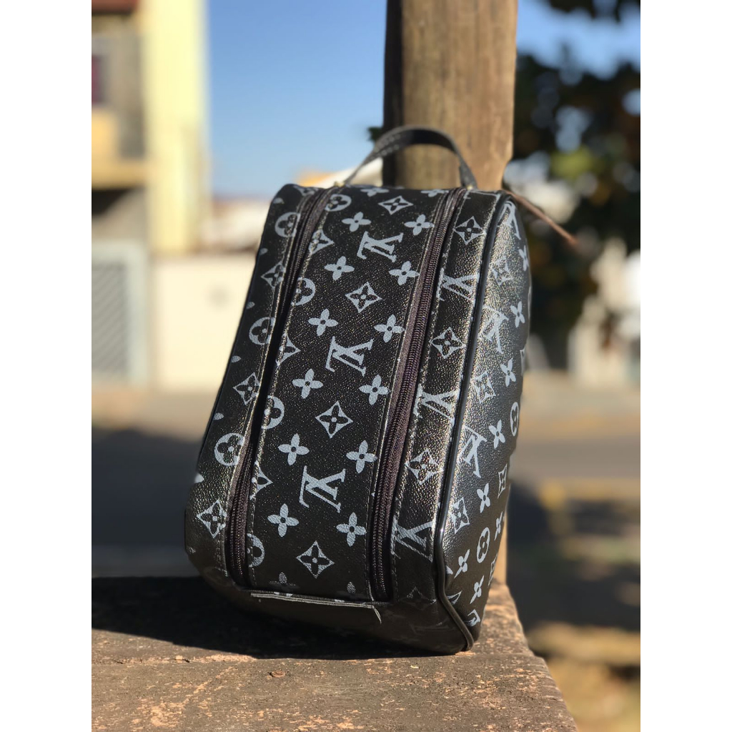 Necessaire Grande / Masculina Feminina / Organizadora Viagem / Bolsa de Mão  / Porta Chuteiras / Porta Maquiagens / Luis Vuitton