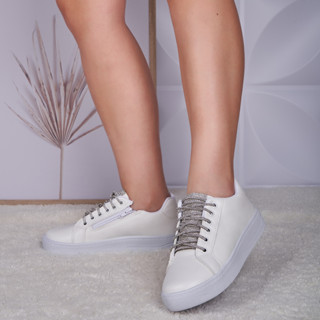 Tênis Feminino Casual Cano Curto Cadarço De Strass Conforto