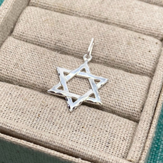 Pingente estrela de Davi prata 925