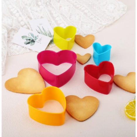 Kit Cortador Molde Coração 5 Peças Artigos de Confeitaria Ref C6014