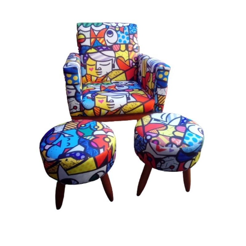 poltrona nina + 2 puff Romero Brito.