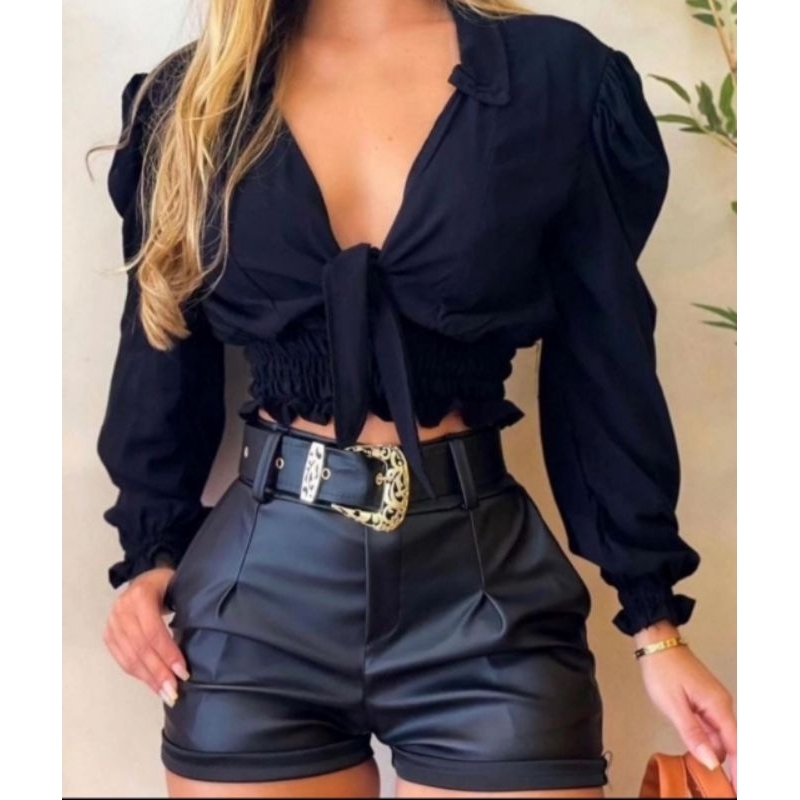 shorts couro fake, fivela dourada