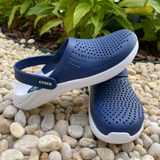 Sandálias Crocs Literide Babuche Unissex - Confortáveis, Flexíveis, Resistentes - Envio Imediato