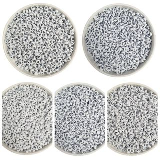 Miçangas Infantil Alfabeto Branco e Preto 7mm Da Mesma Letra Para Pulseiras e Artesanatos em Oferta na Shopee