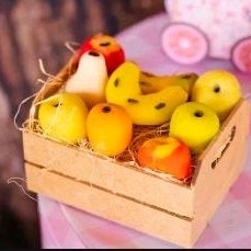 50 frutinhas de leite em pó ninho,doce para festa fazendinha NA CAIXA