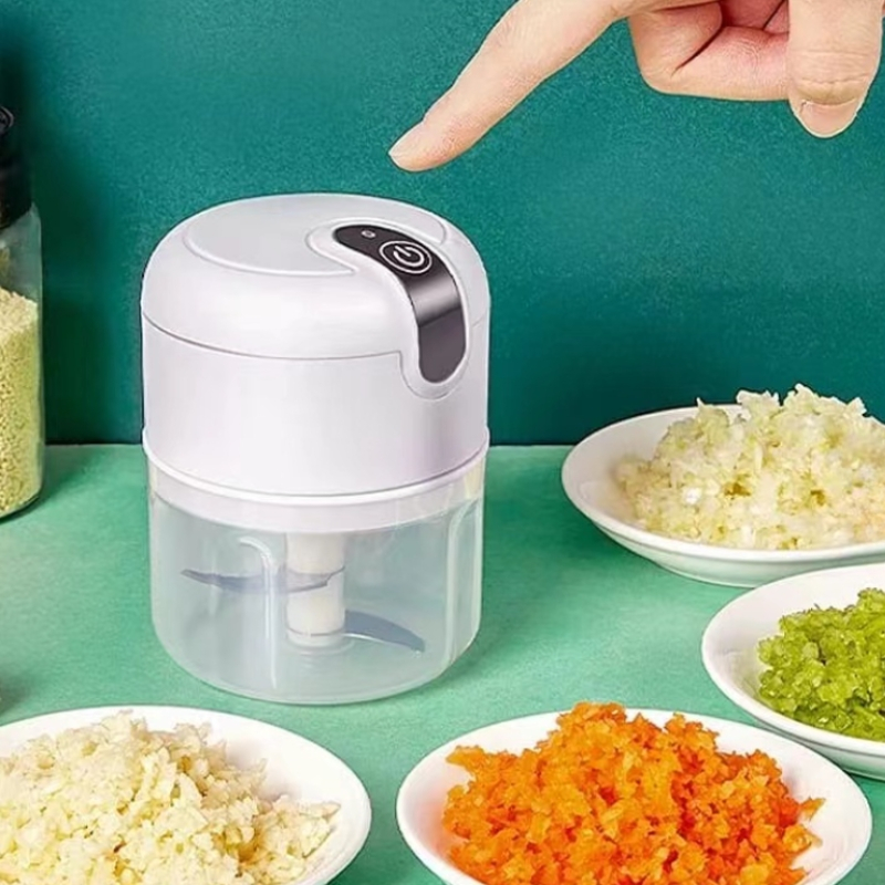 Mini Processador Elétrico de Alimentos Portátil com 3 lâminas de aço inox USB 250 ml Bivolt