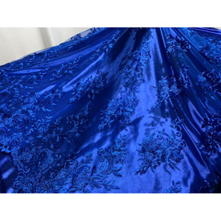 Renda tule bordado em flores arabescas azul celeste 0,50x1.35(meio metro linear)