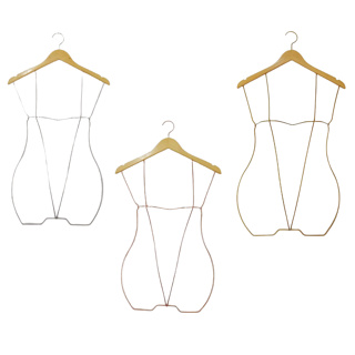 Cabide De Madeira Silhueta 3D Marfim em Oferta na Shopee