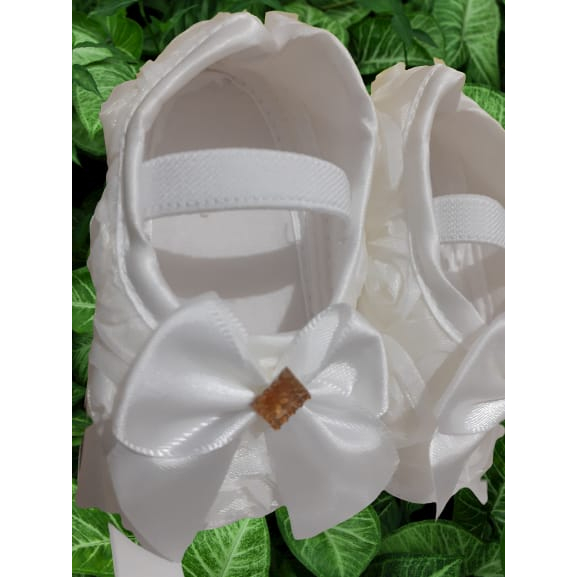 Sapatinho de Bebê Branco com lacinho de cetim luxo
