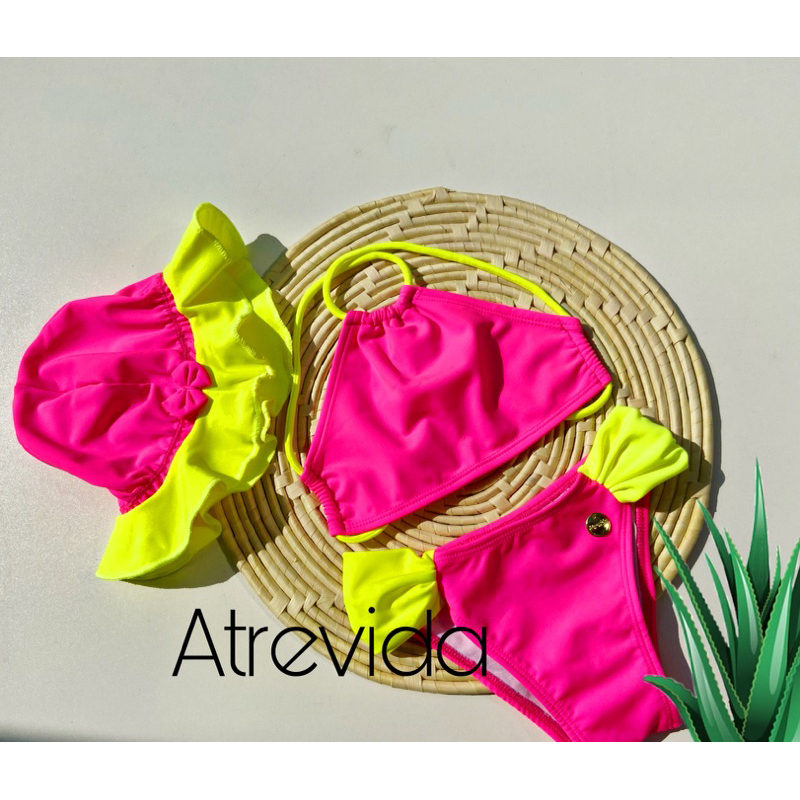 Biquini infantil neon rosa com chapeu(Cropped com calcinha drapeada)