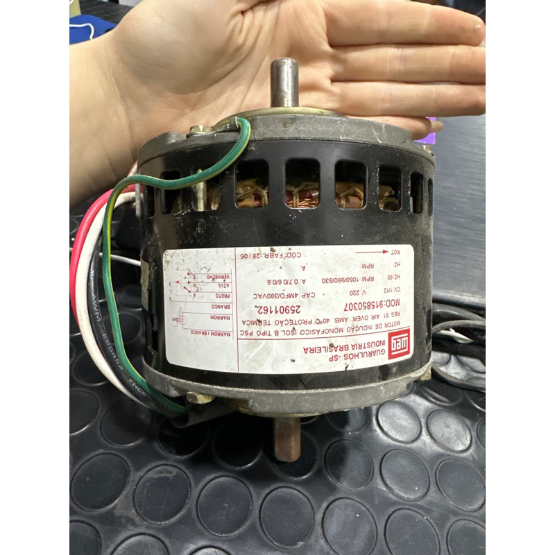 MOTOR ELETRICO WEG 1/10cv RPM:1100/1030/960 220v 60hz CAP:2,5uF/380v ED 1/60 60K