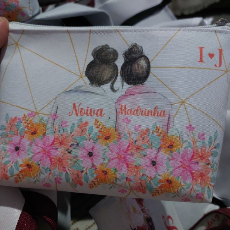 kit com 16 necessaries personalizadas