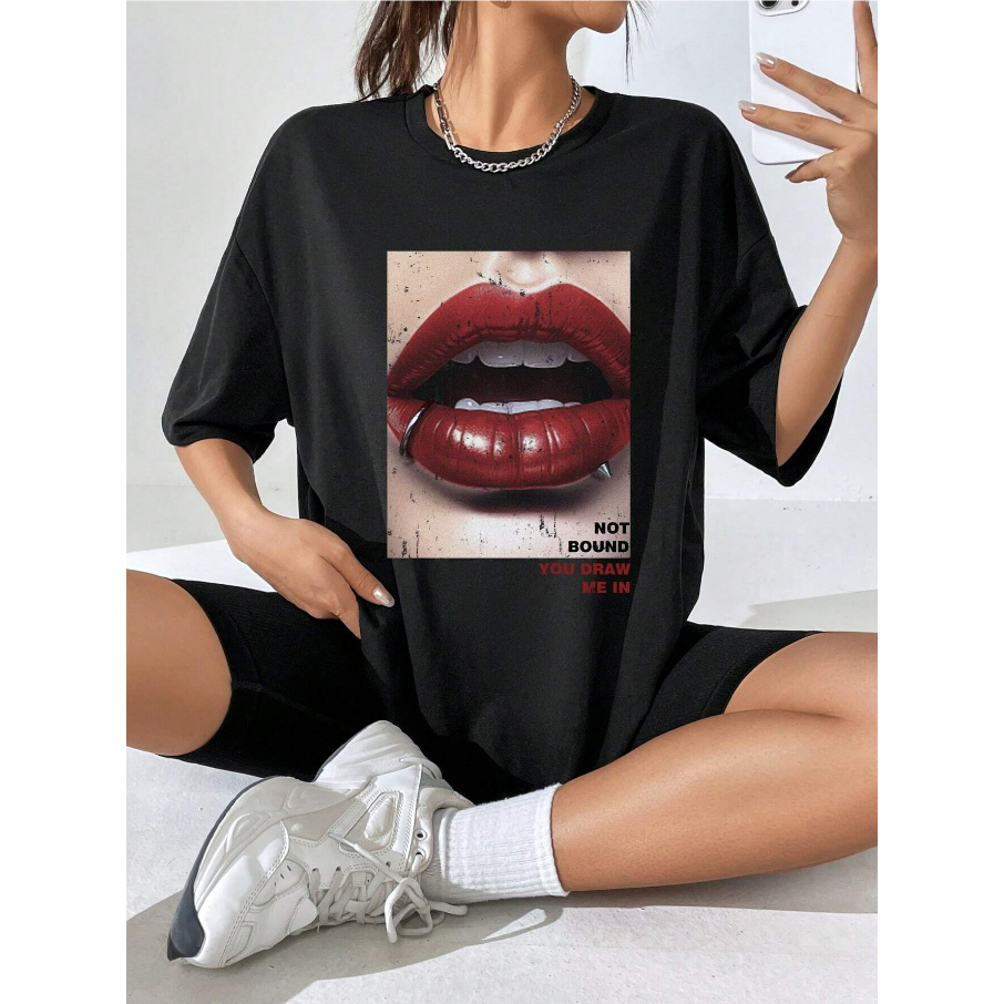 Camiseta Not Bound Boca Baton Piercing Frase Nao Obrigado Oversized Manga Curta Feminino Style