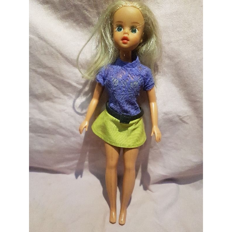 boneca Susi moda em renda. loira. Estrela. sem sapato