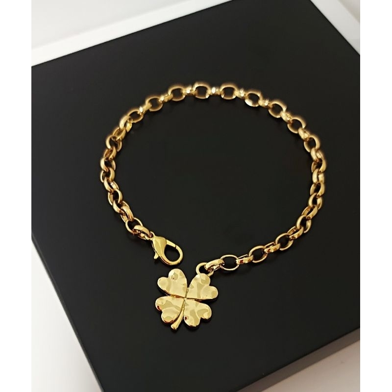 Pulseira Feminina Corrente Elo Português 5mm Pingente Trevo Sorte Semijoia Folheado a Ouro