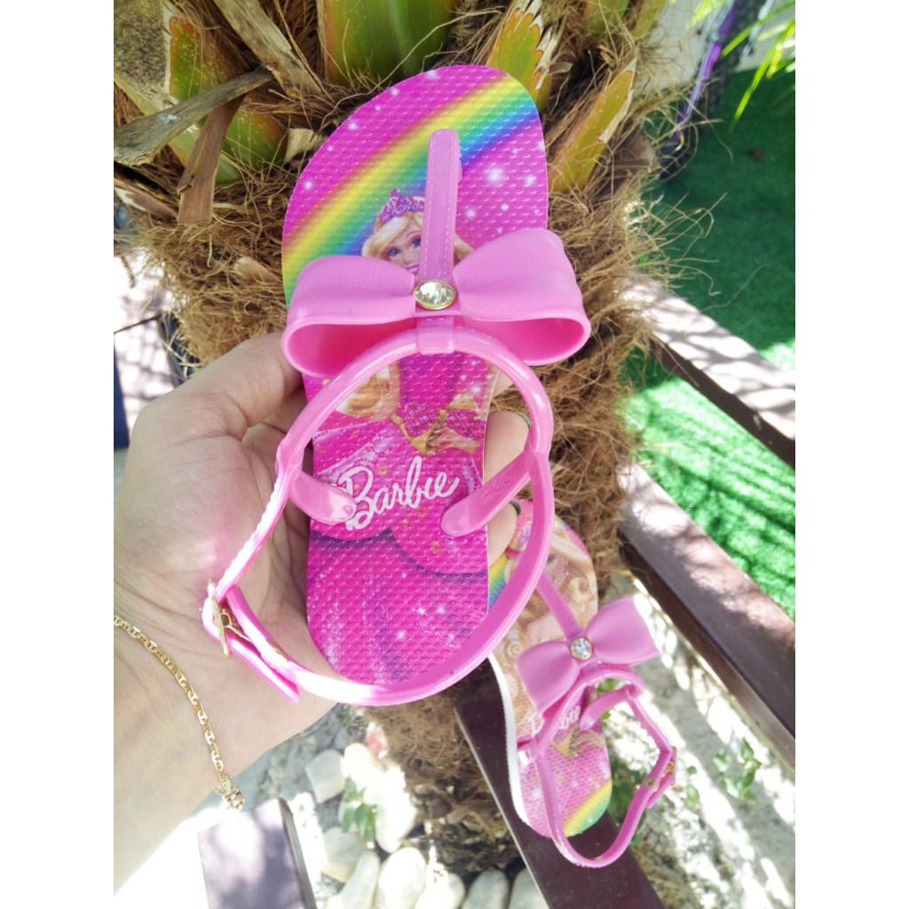 Chinelo Infantil Menina Sandália Rasteirinha Personagens Barbie Lol Minei Frozen