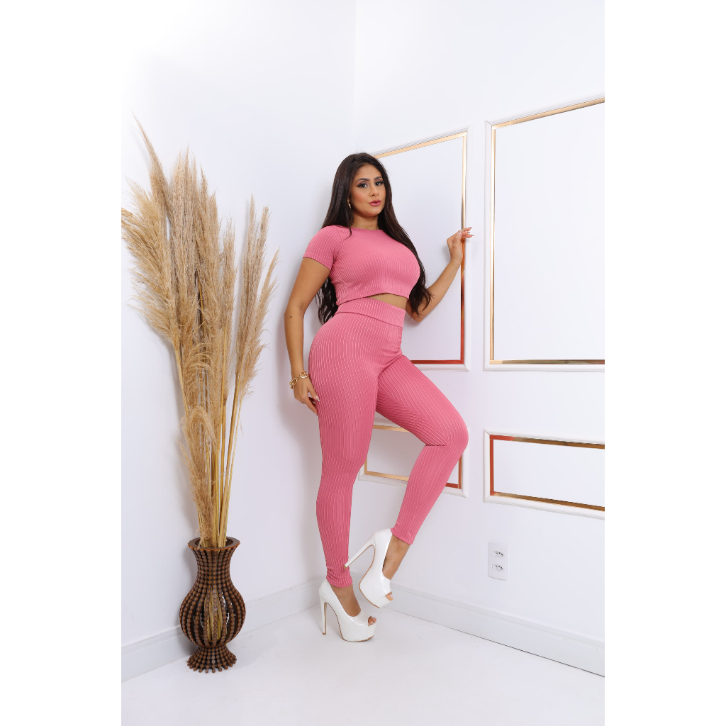 Novo conjunto canelado 3D cropped manga Curta e calça moda gringa Esse e o Canelado 3d premium o canelado mais Grosso nao confundam.