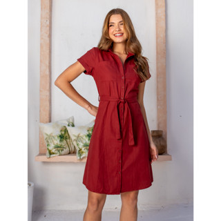 Vestido manga curta com botões frontais e cinto-faixa