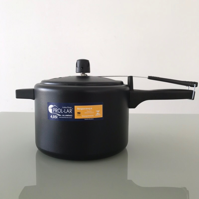 Panela de pressão 4,5 litros de excelente qualidade. em Oferta na Shopee