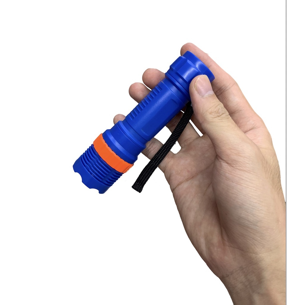 Lanterna Manual Mini Camping Emergência Pilha 3W Led