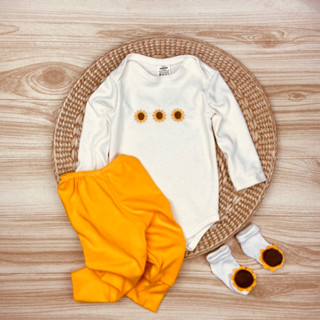 Conjunto Body Girassóis com calça e meia de bichinhos kit body conjunto bodie bebê roupinha