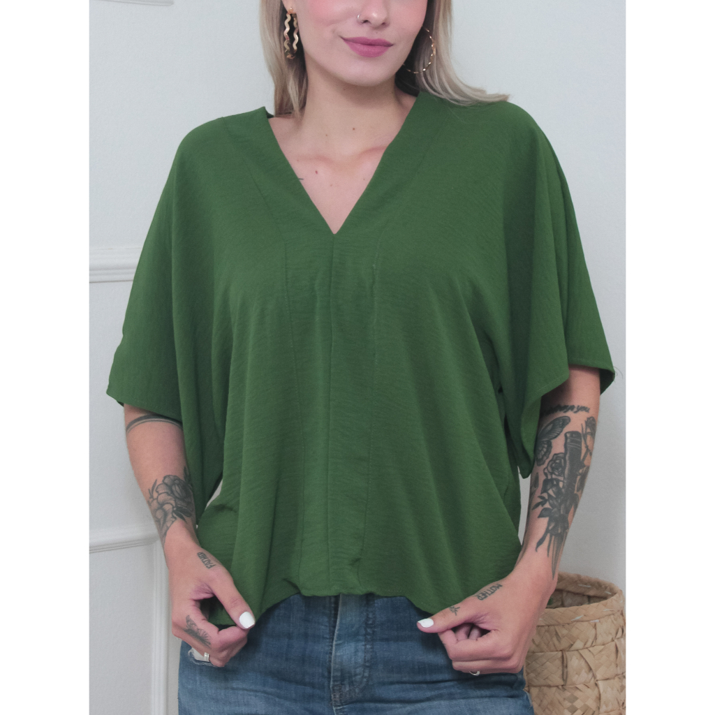 Roupas plus size, decote em V, amarrado na parte de trás,roupa feminina.Tecido duna.TAMANH...