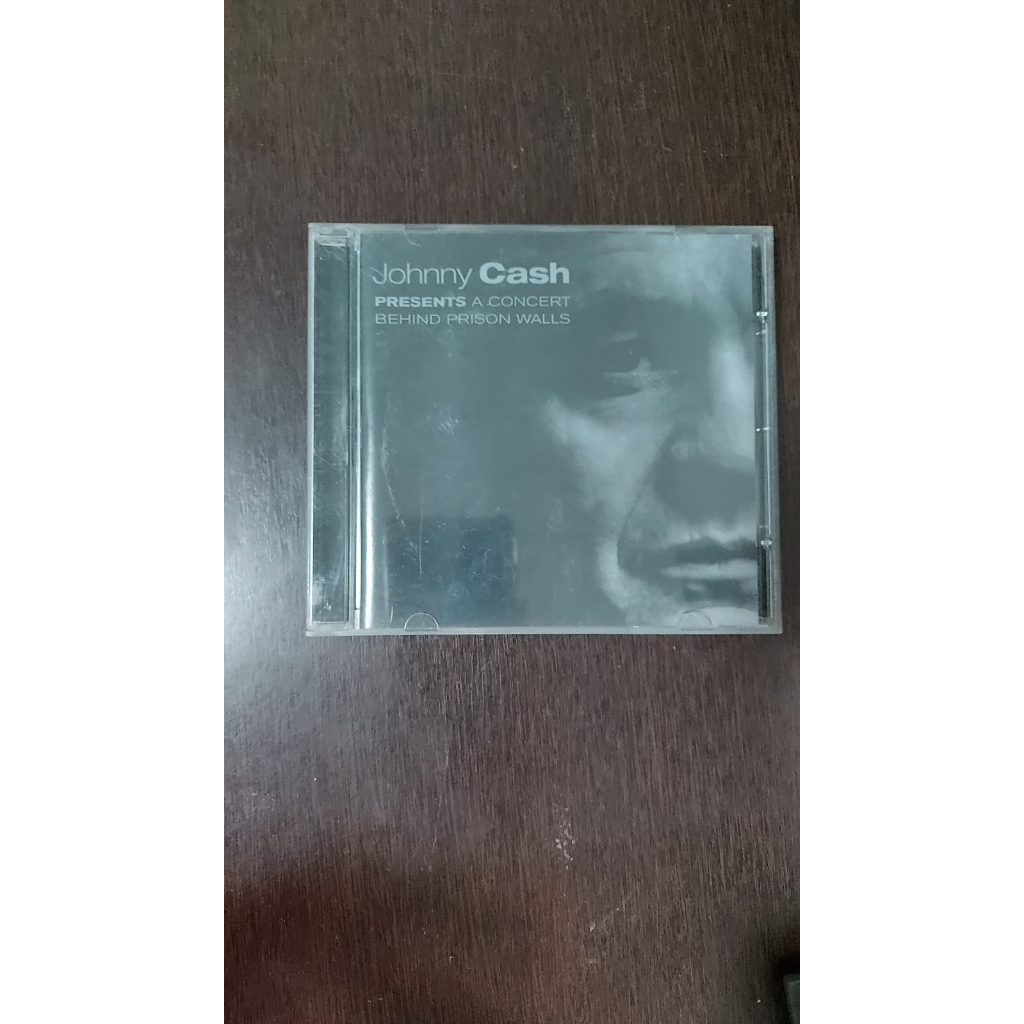 cd johnny cash presents a concert behind prison walls