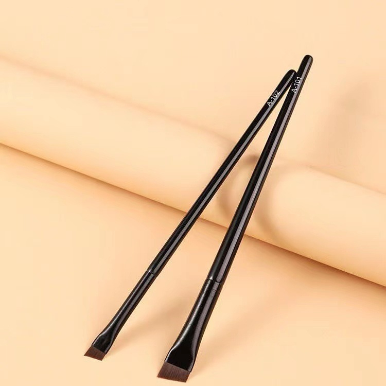 Kit 2 pincéis de maquiagem para delineador 024-096