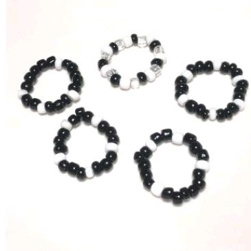 Conjunto 5 aneis de miçanga Black And White Unissex Grunge