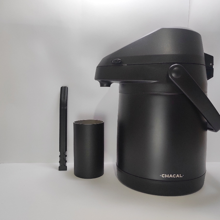 Kit Cor PRETO Para Tereré: Garrafa térmica Chacal 2,5L + Copo Cuia Inox Redondo 300ml + Bomba Inox V6 telada e Escovinha para Higienização