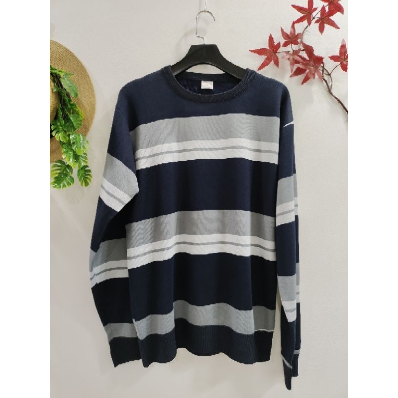 Suéter de lã listrado masculino com gola redonda