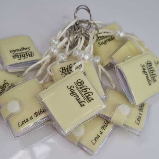 Chaveiro Bíblia Sagrada com Pérolas. Kit c/ 12 peças. (B011) amarela