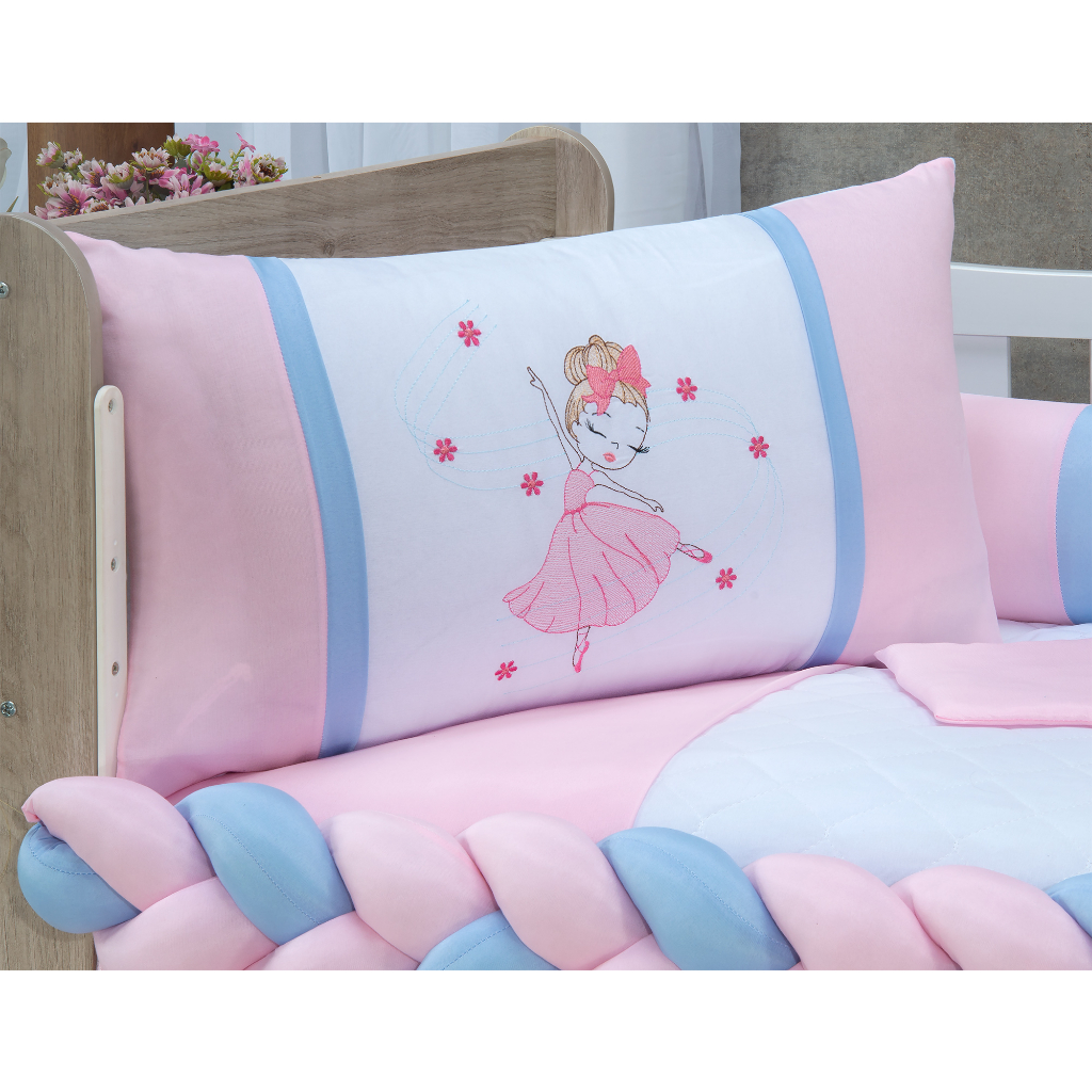 Kit Protetor Berço Menina 11 Peças Bordado Padrão Americano e Nacional Bailarina - Envio Imediato