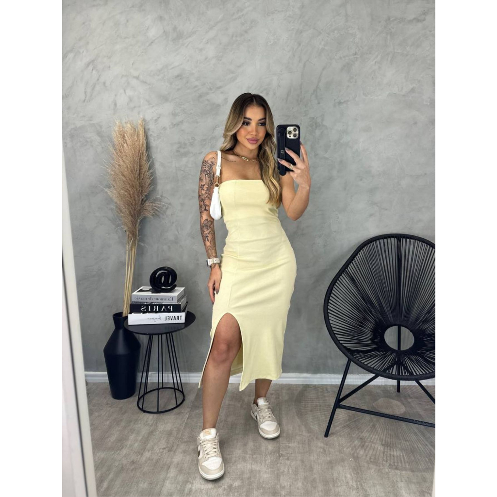 Vestido Fenda Midi Tomara que Caia Canelado -  Elegância e ousadia em um só vestido!